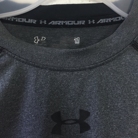 ✅Men Under Armour Sportswear Running shirt size S - Picture 3 of 4